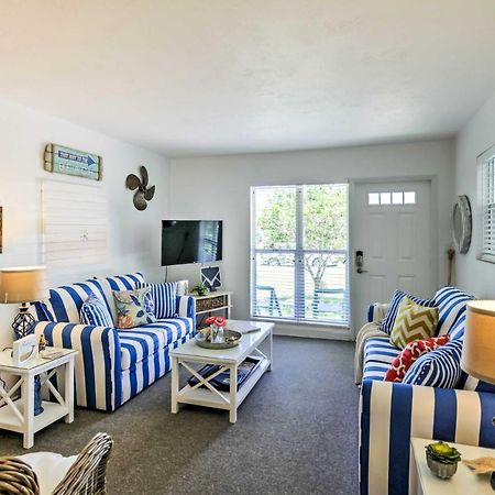 New Smyrna Beach Abode With Fire Pit, Walk To Beach! Luaran gambar