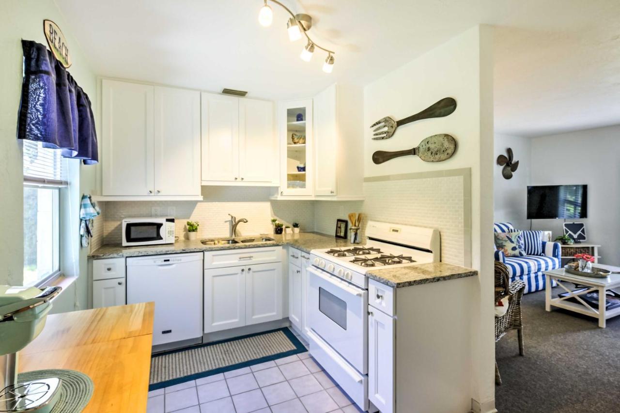 New Smyrna Beach Abode With Fire Pit, Walk To Beach! Luaran gambar