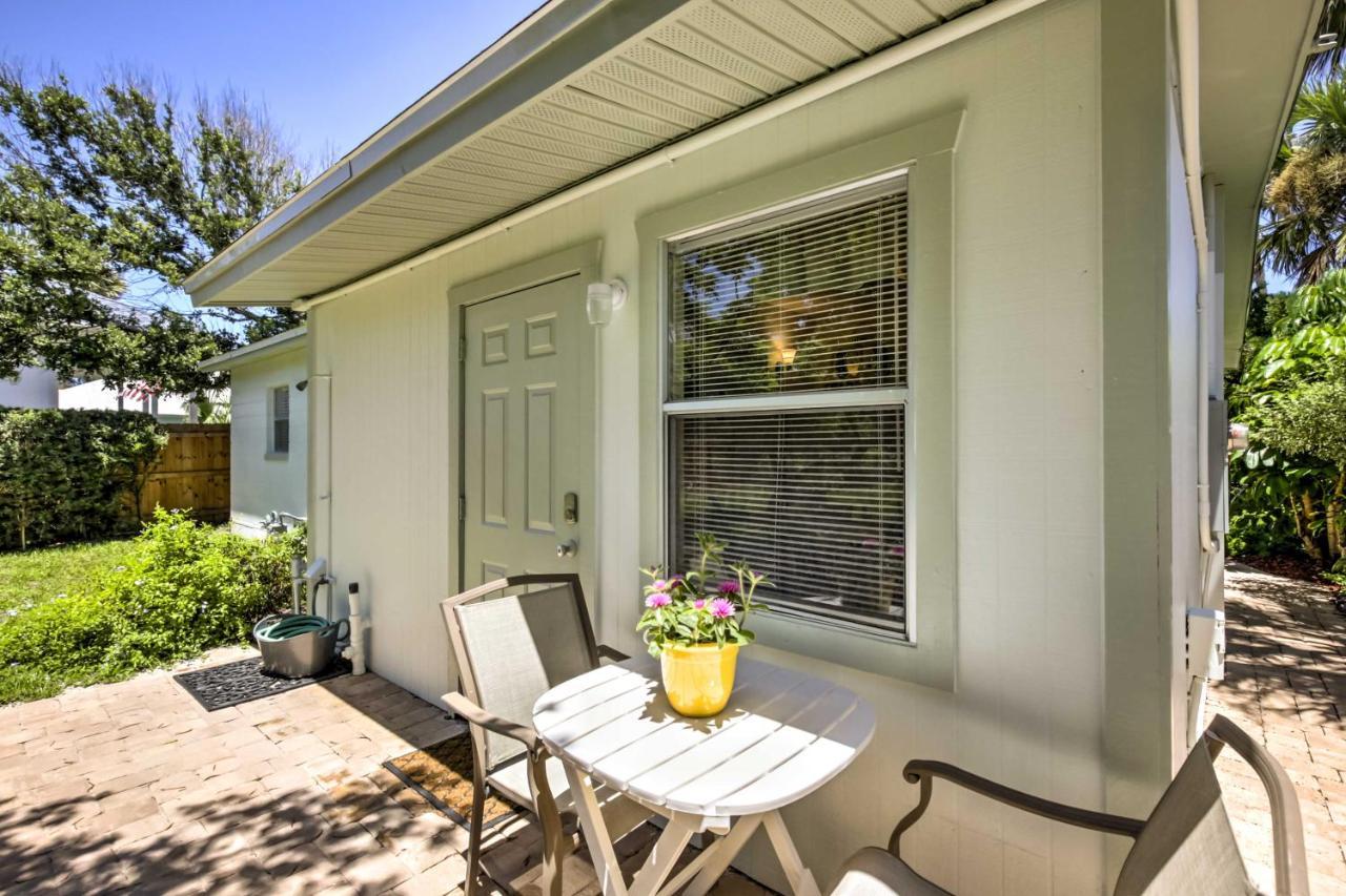 New Smyrna Beach Abode With Fire Pit, Walk To Beach! Luaran gambar