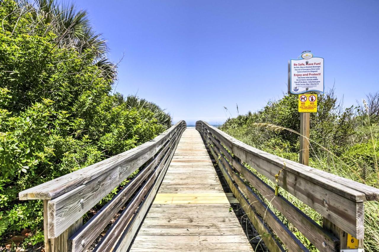 New Smyrna Beach Abode With Fire Pit, Walk To Beach! Luaran gambar
