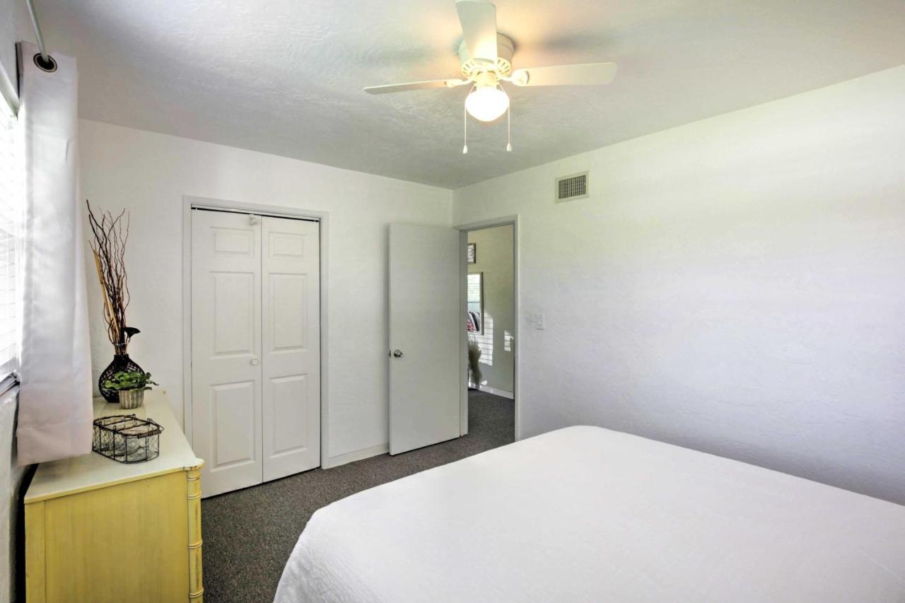 New Smyrna Beach Abode With Fire Pit, Walk To Beach! Luaran gambar